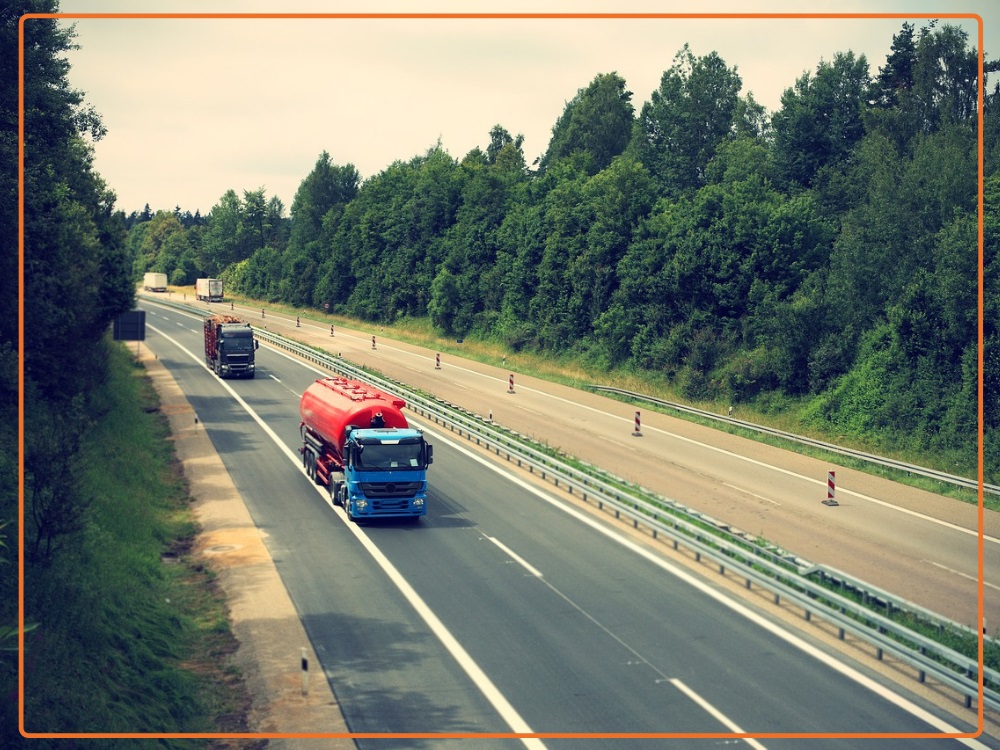 tir autostrada etoll viatoll cartrack - Dekarbonizacja transportu ciężkiego w Europie.